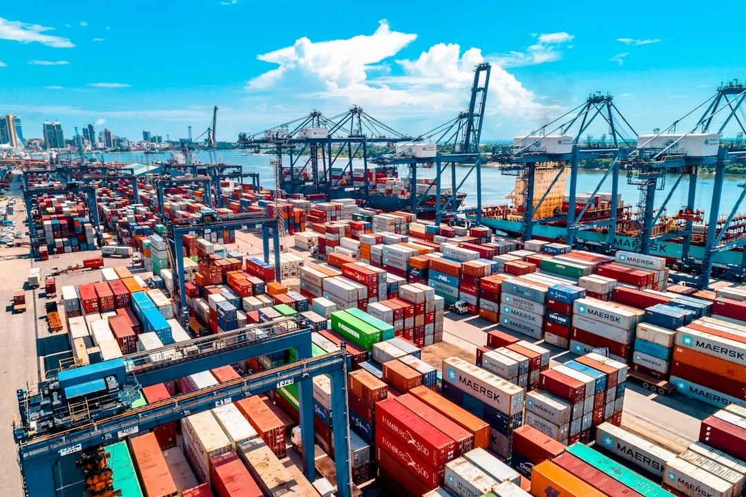 Containerhantering i hamn