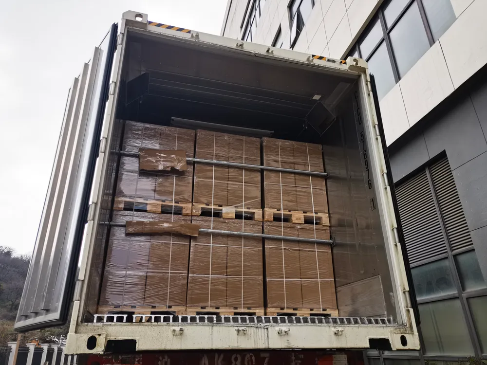 Effektivt utnyttjad 40-fots container med säkrade pallar, lastoptimering av SINO Shipping