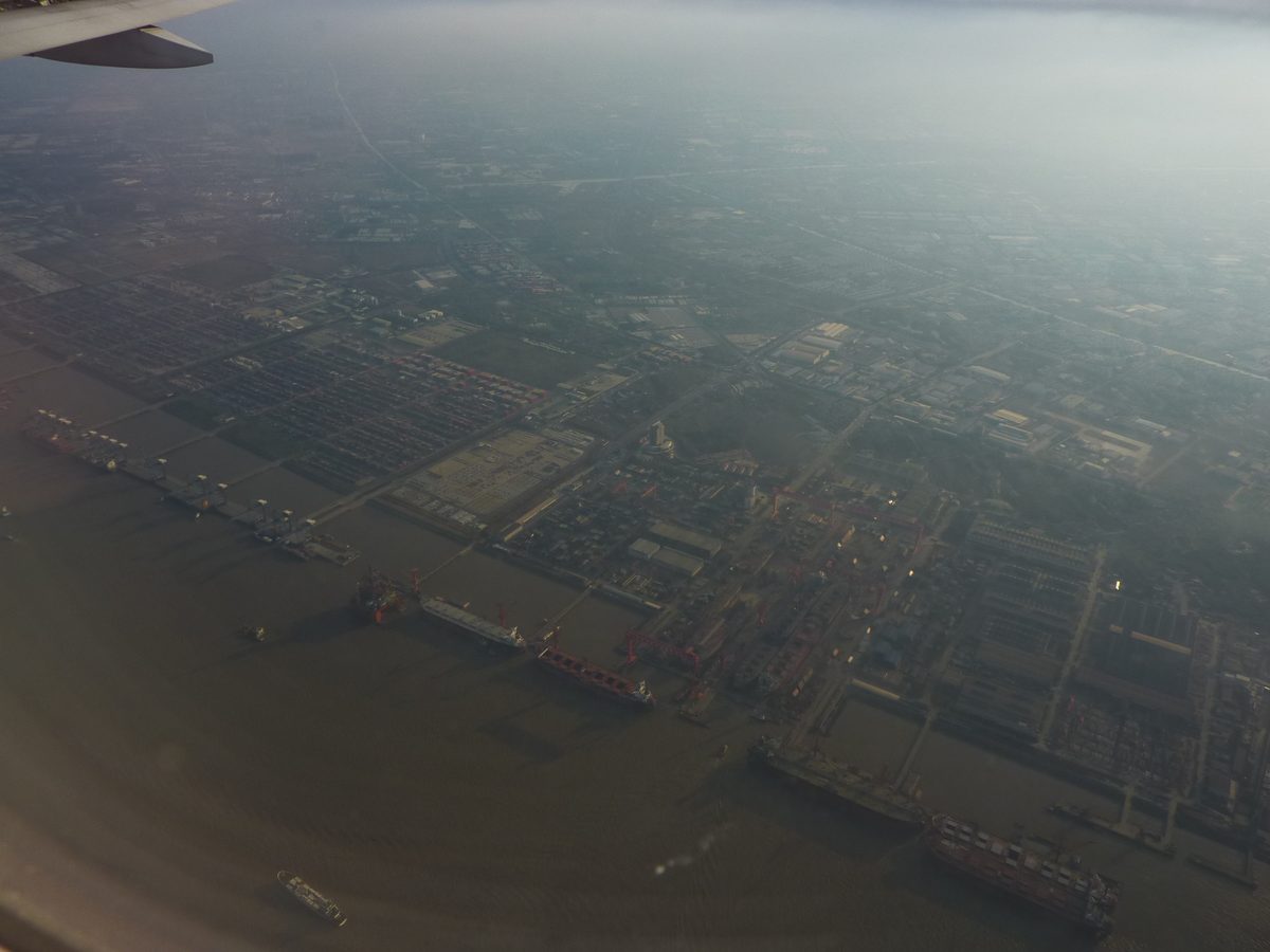 Flygfoto över Shanghai-hamnen — export till Kina